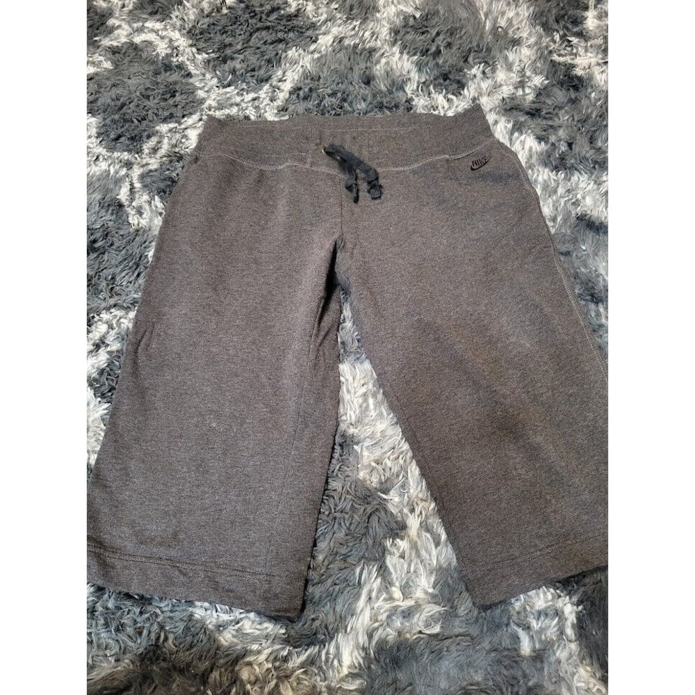 Nike Sportswear Shorts Size Large L 12-14 Bermuda Long Relaxing Fit Unisex Gray